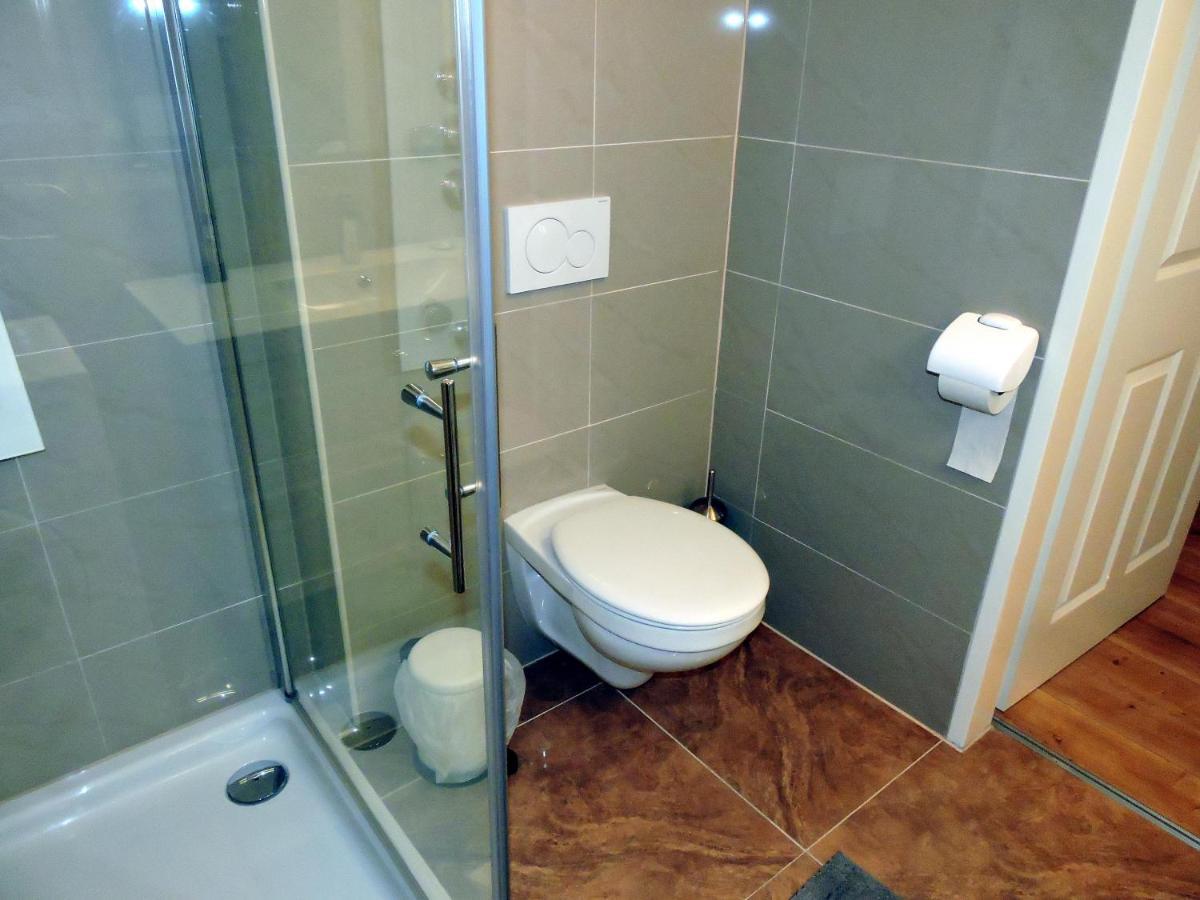 211 Amsterdam, Studio Apartment, 30M2 1-4 Pers Klagenfurt am Woerthersee Luaran gambar
